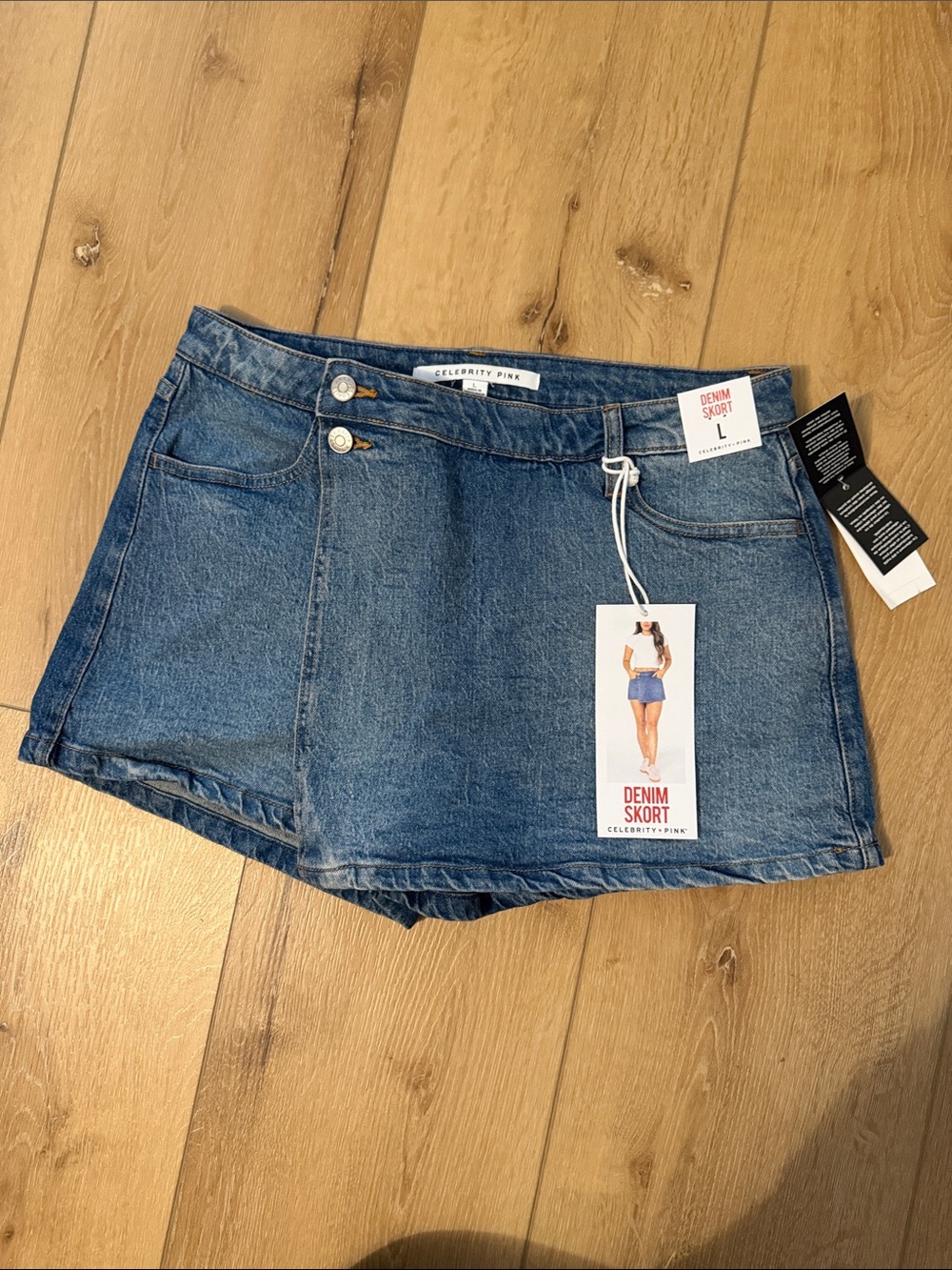 NWT celebrity pink denim skort L